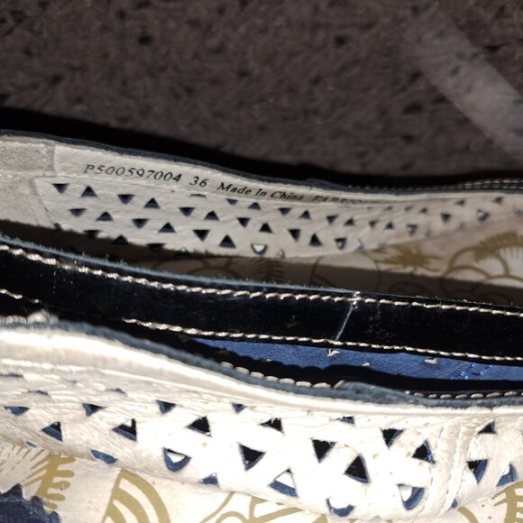 FLY LONDON-Yedi Perforated Wedge Pump-Blue/Black Leather-Sz 36-Excellent - Picture 8 of 9